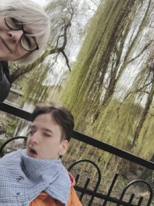 pobrane-YbNBg034bKSXKjKV